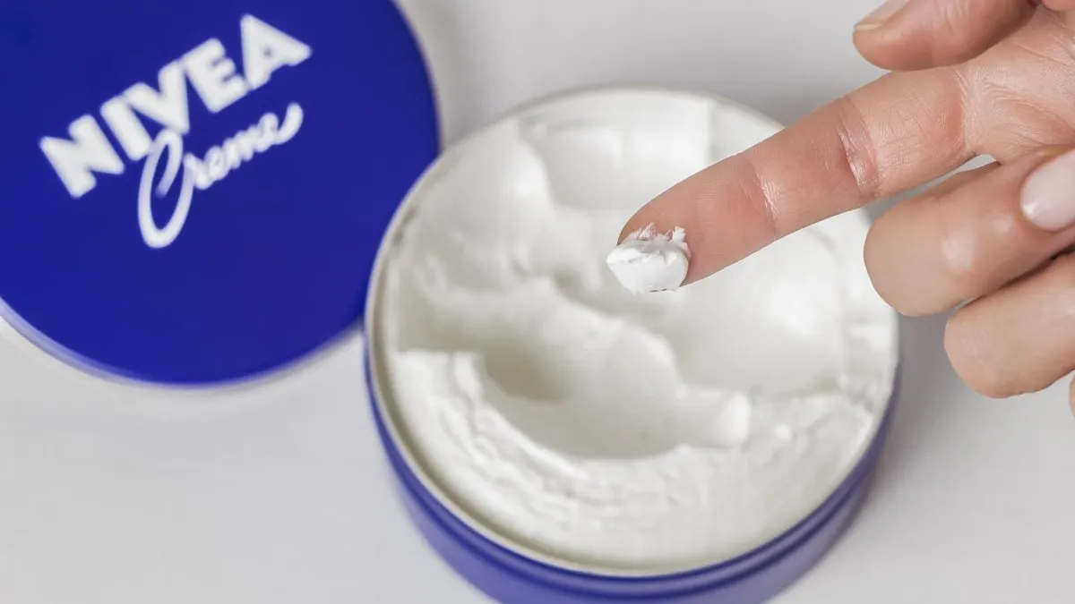 Nivea: la crema blu iconica che continua a conquistare